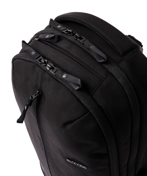 incase（インケース）の「【Incase/インケース】Tracks Backpack 18L（バックパック/リュック・メンズ・ブラック・FREE）」の6枚目の写真