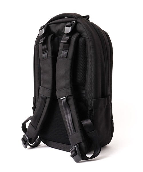 incase（インケース）の「【Incase/インケース】Tracks Backpack 18L（バックパック/リュック・メンズ・ブラック・FREE）」の16枚目の写真