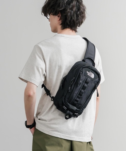 THE NORTH FACE（ザノースフェイス）の「THE NORTH FACE BIG SHOT ONE WAY ロゴ刺繍ワンショルダーボディバッグ（ボディバッグ/ウエストポーチ・メンズ・ダークベージュ/ブラック・FREE）」の3枚目の写真