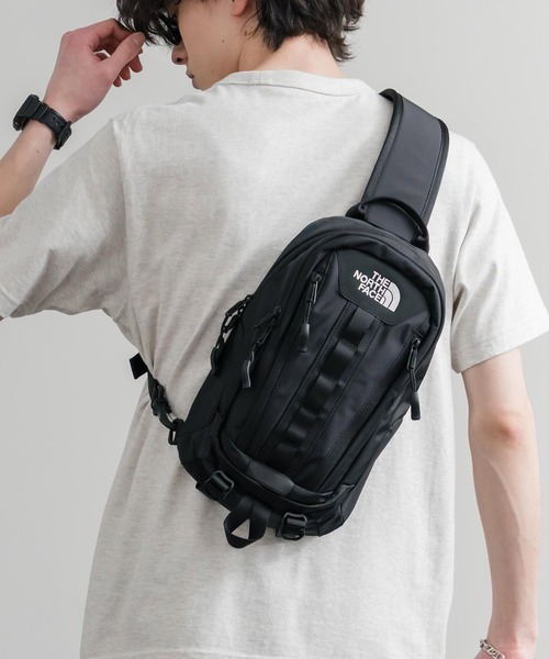 THE NORTH FACE（ザノースフェイス）の「THE NORTH FACE BIG SHOT ONE WAY ロゴ刺繍ワンショルダーボディバッグ（ボディバッグ/ウエストポーチ・メンズ・ダークベージュ/ブラック・FREE）」の7枚目の写真