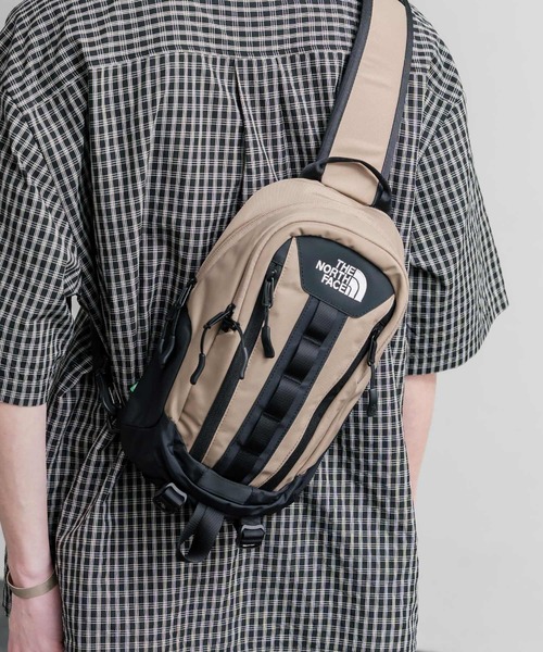 THE NORTH FACE（ザノースフェイス）の「THE NORTH FACE BIG SHOT ONE WAY ロゴ刺繍ワンショルダーボディバッグ（ボディバッグ/ウエストポーチ・メンズ・ダークベージュ/ブラック・FREE）」の13枚目の写真