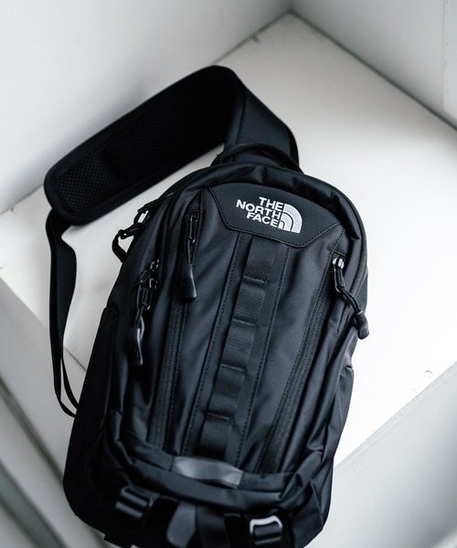 THE NORTH FACE（ザノースフェイス）の「THE NORTH FACE BIG SHOT ONE WAY ロゴ刺繍ワンショルダーボディバッグ（ボディバッグ/ウエストポーチ・メンズ・ダークベージュ/ブラック・FREE）」の17枚目の写真