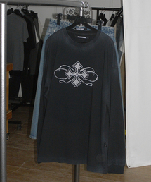 MAISON MINED（メゾンミネド）の「CELTIC CROSS LONG SLEEVE WASHED BLACK（Tシャツ/カットソー）」