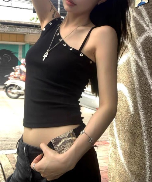 SHEENA(シーナ)の「アイレットアシメショルダータンクトップ(タンクトップ・レディース・ブラック・M)」の5枚目の写真