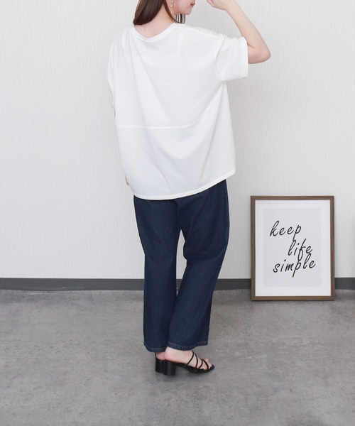 libelle more（リベル モア）の「ワイドシルエット切替デザインプルオーバー【接触冷感／吸水速乾／遮熱】（Tシャツ/カットソー・レディース・チャコールグレー/オフホワイト/ブラック/ボルドー・M/L）」の10枚目の写真