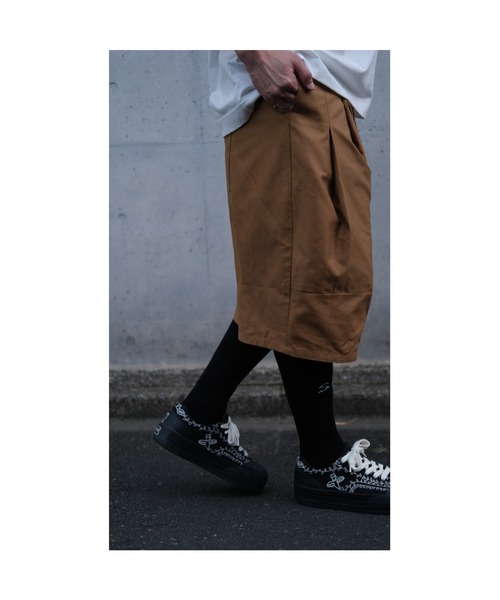 SHINYAKOZUKA(シンヤコヅカ)の「【ZOZO限定】UPCYCLED SHORT BAGGY(その他パンツ・メンズ・カーキ/ブラウン/Beige・X-SMALL/SMALL)」の10枚目の写真