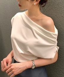 \大人っぽデザインTシャツ/ギャザースリーブ ワンオフショル プルオーバー