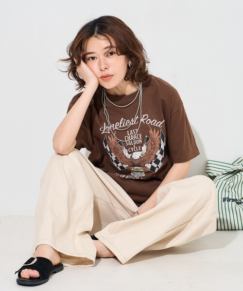 FREAK'S STORE(フリークスストア)の「ROCK T-SHIRT/ロックTシャツ(Tシャツ/カットソー・レディース・チャコールグレー/ブラウン/ダークグレー・フリ-)」の4枚目の写真