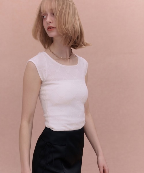 EIMY ISTOIRE(エイミーイストワール)の「PAPILLON MONOGRAM KNIT TOP(ニット/セーター・レディース・ライトピンク/ブラック/ライトグレー/ホワイト・F)」の7枚目の写真