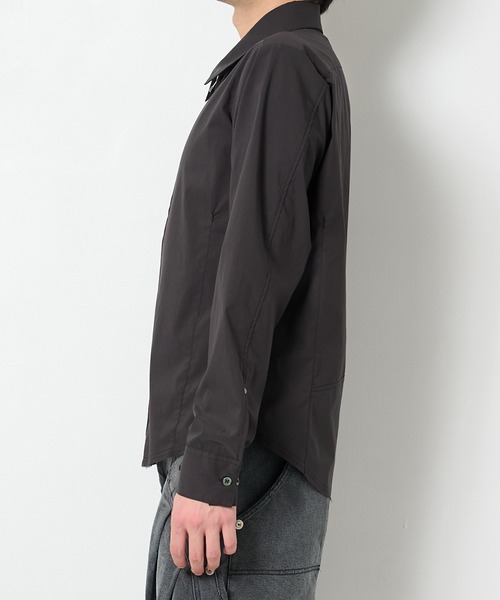 CONZ(コンズ)の「fitted zip up shirt/冷房対策/ジップシャツ/NVRFRGT(シャツ/ブラウス・メンズ・ブラック/チャコールグレー/ベージュ・1/2/3)」の11枚目の写真