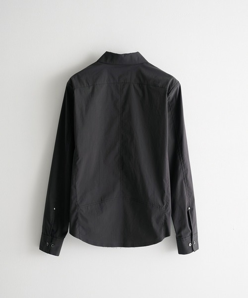 CONZ(コンズ)の「fitted zip up shirt/冷房対策/ジップシャツ/NVRFRGT(シャツ/ブラウス・メンズ・ブラック/チャコールグレー/ベージュ・1/2/3)」の4枚目の写真