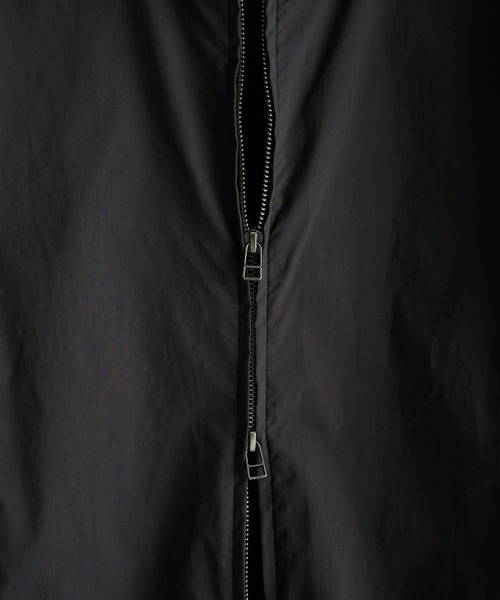 CONZ(コンズ)の「fitted zip up shirt/冷房対策/ジップシャツ/NVRFRGT(シャツ/ブラウス・メンズ・ブラック/チャコールグレー/ベージュ・1/2/3)」の6枚目の写真