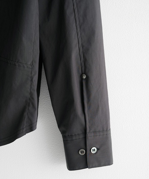 CONZ(コンズ)の「fitted zip up shirt/冷房対策/ジップシャツ/NVRFRGT(シャツ/ブラウス・メンズ・ブラック/チャコールグレー/ベージュ・1/2/3)」の7枚目の写真