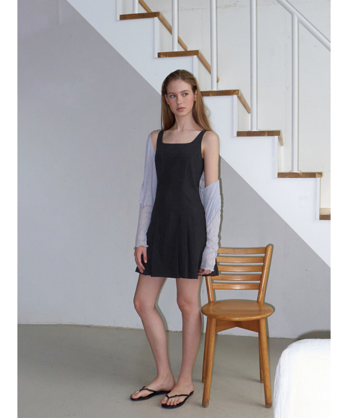 ETMON(エトモン)の「Pintuck Stitch Sleeveless Dress, Black(ワンピース・レディース・その他・SMALL/MEDIUM)」の5枚目の写真