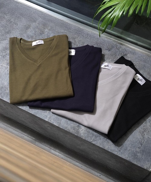 1111clothing(ワンフォークロージング)の「レギュラーフィット サーマル Vネック Tee / Regular Fit Thermal V-Neck T-Shirt(Tシャツ/カットソー・メンズ・グレー/ネイビー/カーキ/ブラック・L/XL/M)」の5枚目の写真