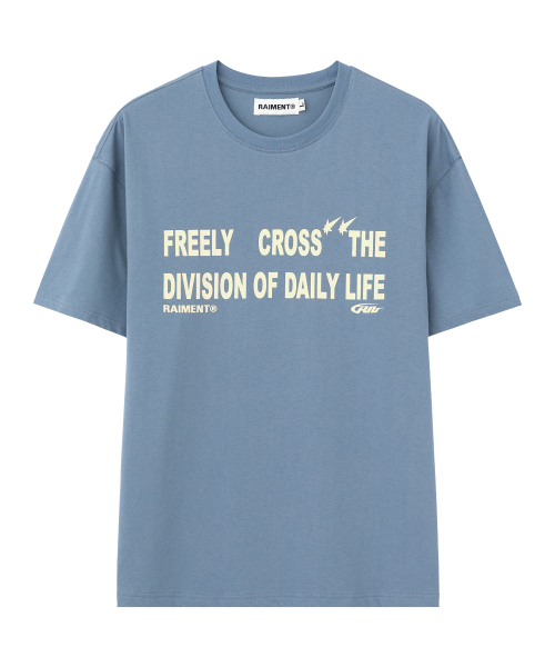 RAIMENT(レイメント)の「ディビジョンレタリング半袖Tシャツ_アッシュブルー(Tシャツ/カットソー・メンズ・その他・SMALL/MEDIUM/LARGE)」の3枚目の写真