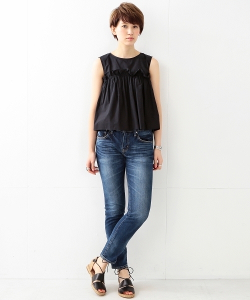 Ray BEAMS（レイビームス）の「◇【ラブリ着用】Ray BEAMS / ヨーク ギャザー キリカエ ノースリーブ（シャツ/ブラウス・レディース・ホワイト/ブラック/オリーブ・ONE SIZE）」の8枚目の写真