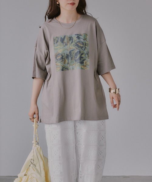 210nouve(トゥージュヌーブ)の「フラワー アート オーバーサイズ Tシャツ(Tシャツ/カットソー・レディース・ブラック/ホワイト/ネイビー/ベージュ・FREE)」の20枚目の写真