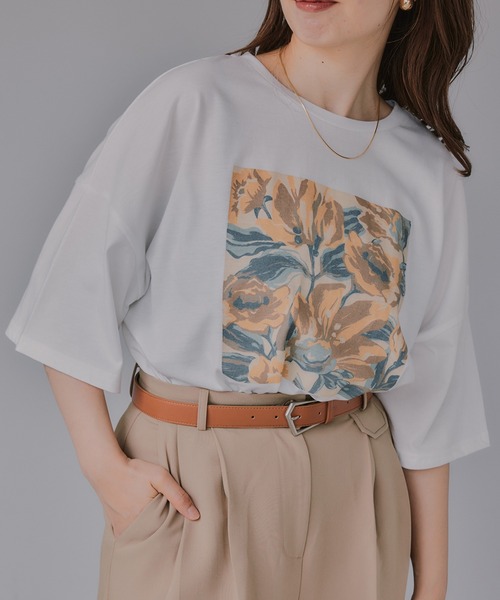 210nouve(トゥージュヌーブ)の「フラワー アート オーバーサイズ Tシャツ(Tシャツ/カットソー・レディース・ブラック/ホワイト/ネイビー/ベージュ・FREE)」の5枚目の写真