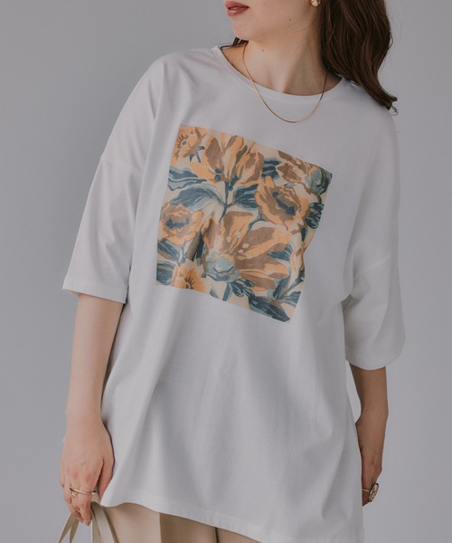 210nouve(トゥージュヌーブ)の「フラワー アート オーバーサイズ Tシャツ(Tシャツ/カットソー・レディース・ブラック/ホワイト/ネイビー/ベージュ・FREE)」の9枚目の写真