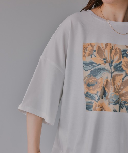 210nouve(トゥージュヌーブ)の「フラワー アート オーバーサイズ Tシャツ(Tシャツ/カットソー・レディース・ブラック/ホワイト/ネイビー/ベージュ・FREE)」の8枚目の写真