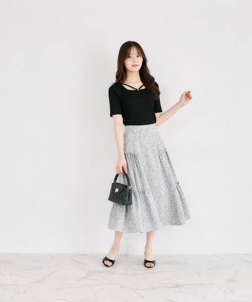 tocco closet(トッコ クローゼット)の「【ZOZO限定】接触冷感パールビジューネックリブトップス(Tシャツ/カットソー・レディース・ネイビー/ブラック/その他/オフホワイト・M)」の22枚目の写真