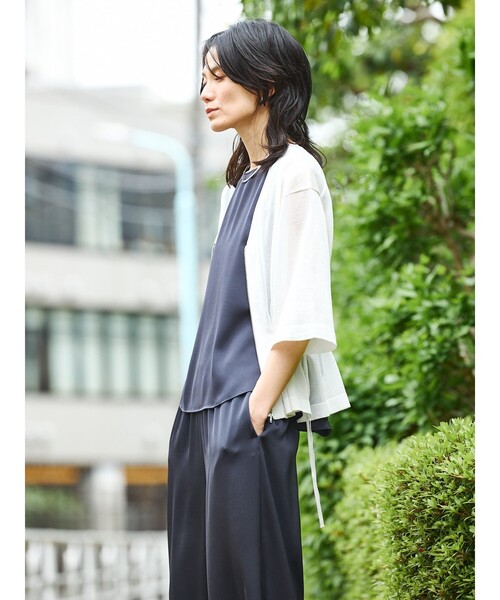 qualite(カリテ)の「クールサテンノースリーブブラウス(シャツ/ブラウス・レディース・ワイン/ネイビー・フリー)」の5枚目の写真