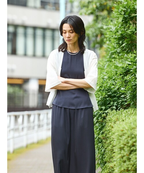qualite(カリテ)の「クールサテンノースリーブブラウス(シャツ/ブラウス・レディース・ワイン/ネイビー・フリー)」の6枚目の写真
