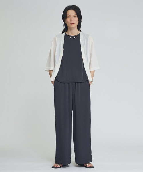 qualite(カリテ)の「クールサテンノースリーブブラウス(シャツ/ブラウス・レディース・ワイン/ネイビー・フリー)」の9枚目の写真