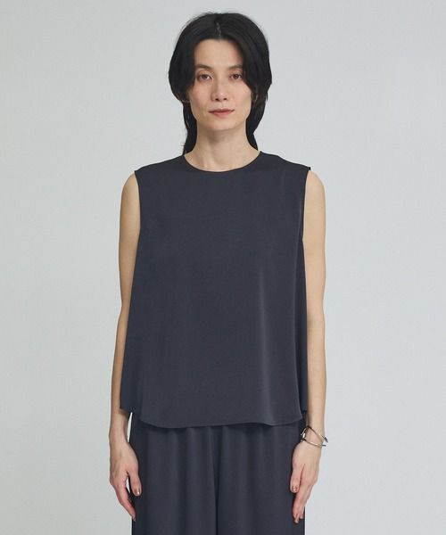 qualite(カリテ)の「クールサテンノースリーブブラウス(シャツ/ブラウス・レディース・ワイン/ネイビー・フリー)」の21枚目の写真
