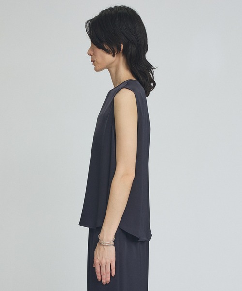 qualite(カリテ)の「クールサテンノースリーブブラウス(シャツ/ブラウス・レディース・ワイン/ネイビー・フリー)」の20枚目の写真
