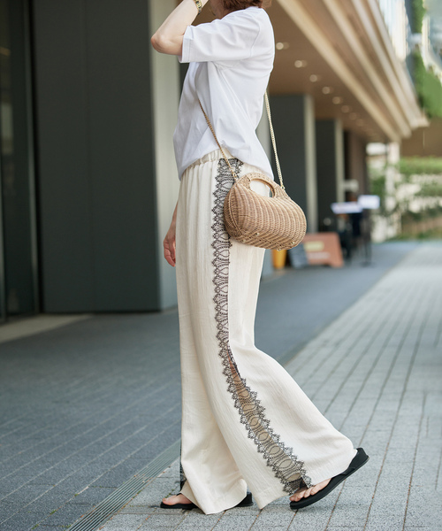 VERMEIL par iena（ヴェルメイユパーイエナ）の「Side Lace リラックスパンツ（その他パンツ・レディース・ホワイト系その他/ネイビー・36/38）」の7枚目の写真