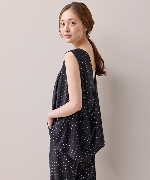 en CAnAF(エンカナフ)の「【大人の抜け感が叶う】バックツイストノースリーブトップス&ワイドイージーパンツ セットアップ(その他トップス・レディース・ベージュ/ブラック/アイボリー/ブラック系1・フリー)」の3枚目の写真
