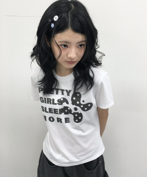 NAAIEEN(ナイエン)の「スローガンロゴレタリングスリムフィット半袖Tシャツホワイト(Tシャツ/カットソー・レディース・その他・FREE)」の1枚目の写真