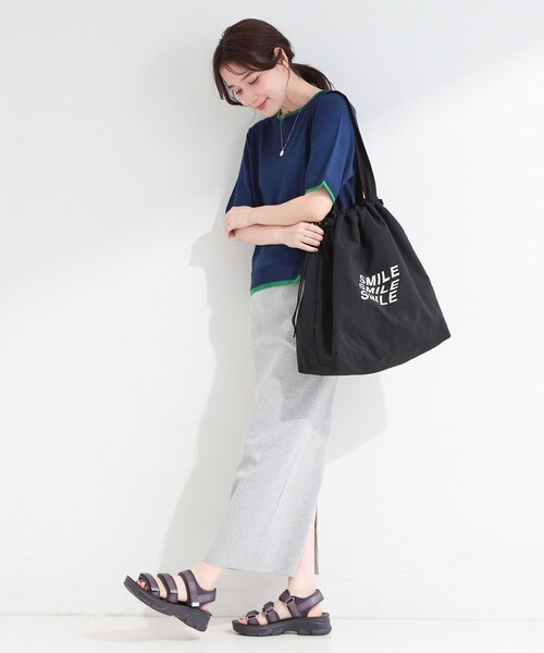 SHOO・LA・RUE(シューラルー)の「ロゴプリントトートバッグ(トートバッグ・レディース・ブラック/ベージュ/ピンク系・00)」の5枚目の写真