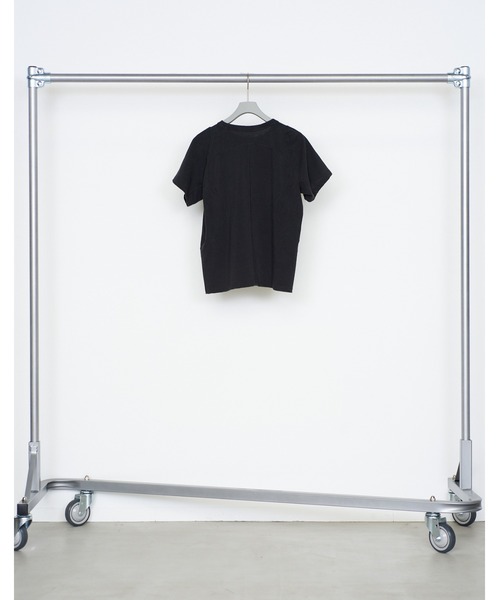 NVRFRGT(ネヴァーフォーゲット)の「PANNELD HALF SLEEVE T-SHIRT(Tシャツ/カットソー・メンズ・ブラック/ブラウン・2/1)」の4枚目の写真