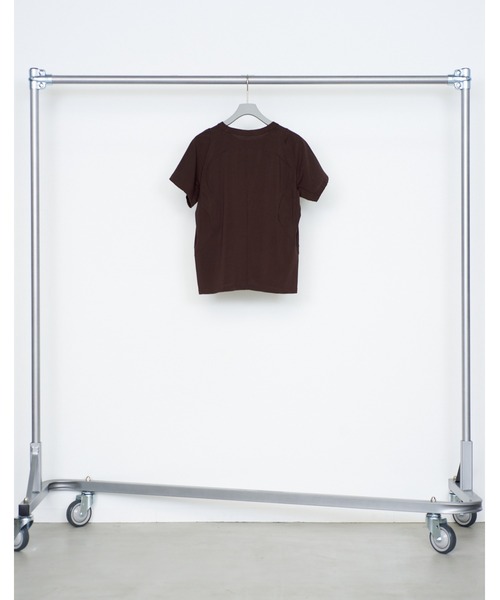 NVRFRGT(ネヴァーフォーゲット)の「PANNELD HALF SLEEVE T-SHIRT(Tシャツ/カットソー・メンズ・ブラック/ブラウン・2/1)」の6枚目の写真