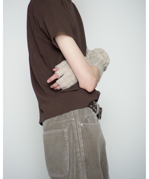 NVRFRGT(ネヴァーフォーゲット)の「PANNELD HALF SLEEVE T-SHIRT(Tシャツ/カットソー・メンズ・ブラック/ブラウン・2/1)」の9枚目の写真