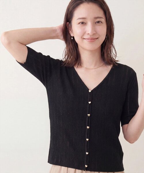 natural couture(ナチュラルクチュール)の「針抜き半袖ハート釦カーディガン(カーディガン/ボレロ・レディース・ブラック/オフホワイト/ピンク/ボルドー/モカ・FREE)」の11枚目の写真
