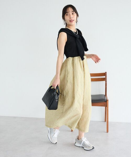 CRAFT STANDARD BOUTIQUE（クラフトスタンダードブティック）の「カット×フクレジャガードフレアワンピース（ワンピース・レディース・オリーブ/ブラック/ホワイト・M/L）」の3枚目の写真