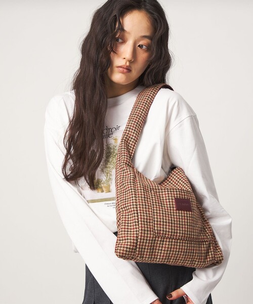 green label relaxing(グリーンレーベルリラクシング)の「<CLANATE>リバーシル バッグ(無地/チェック)(ショルダーバッグ・レディース・ネイビー/ワインレッド・FREE)」の5枚目の写真