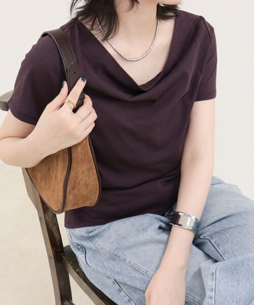 fredy emue(フレディエミュ)の「ドレープカットソーブラウス(Tシャツ/カットソー・レディース・オフホワイト/ブラウン/ベージュ・38)」の2枚目の写真