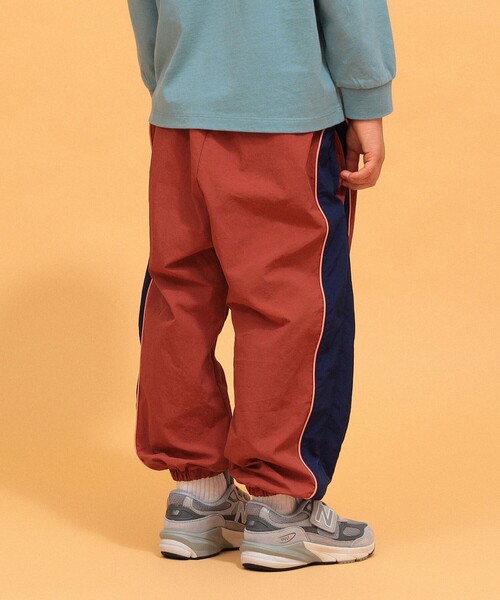こども ビームス（コドモビームス）の「ナイロン トラック パンツ 2026FW（90～140cm）（その他パンツ・キッズ・オリーブ/レッド系その他7・110/100/140/130/120/90）」の4枚目の写真
