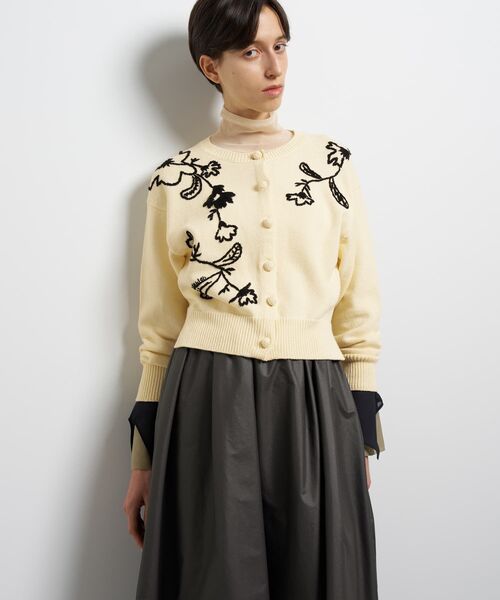 LANVIN en Bleu(ランバンオンブルー)の「エンブロイダリーニットカーディガン(カーディガン/ボレロ・レディース・ブラウン/オフホワイト・38)」の6枚目の写真