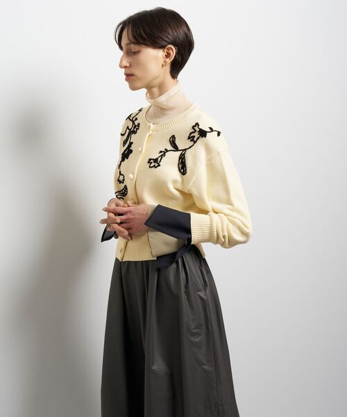 LANVIN en Bleu(ランバンオンブルー)の「エンブロイダリーニットカーディガン(カーディガン/ボレロ・レディース・ブラウン/オフホワイト・38)」の7枚目の写真