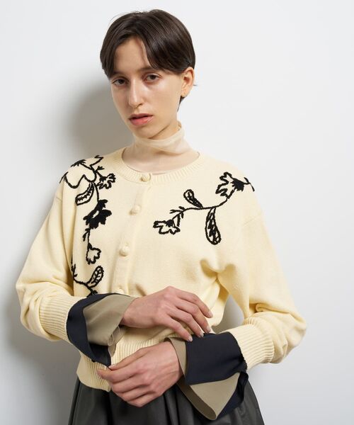 LANVIN en Bleu(ランバンオンブルー)の「エンブロイダリーニットカーディガン(カーディガン/ボレロ・レディース・ブラウン/オフホワイト・38)」の9枚目の写真