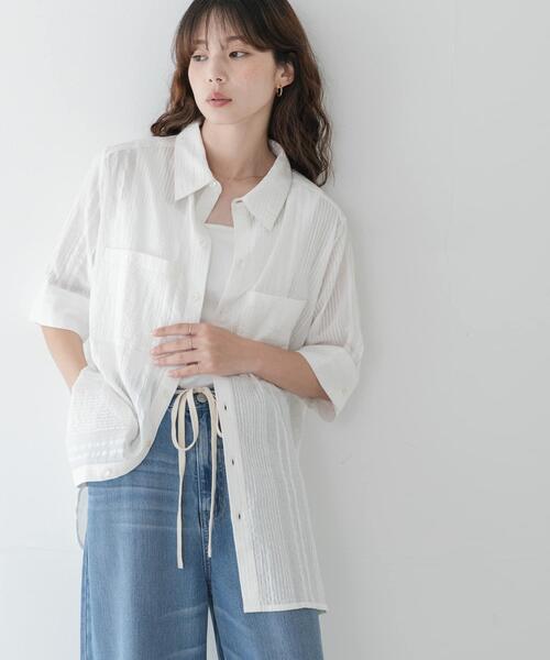 URBAN RESEARCH Sonny Label(アーバンリサーチサニーレーベル)の「コットンサッカーオーバーシャツ(シャツ/ブラウス・レディース・ホワイト/ブラック/ライトピンク・FREE)」の2枚目の写真