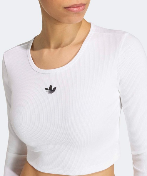 adidas（アディダス）の「エッセンシャルズ リブ クロップド 長袖Tシャツ / ロンT / アディダスオリジナルス adidas Originals（Tシャツ/カットソー・レディース・ホワイト・LARGE/3XL/XX-LARGE/X-SMALL/SMALL/MEDIUM/X-LARGE）」の3枚目の写真