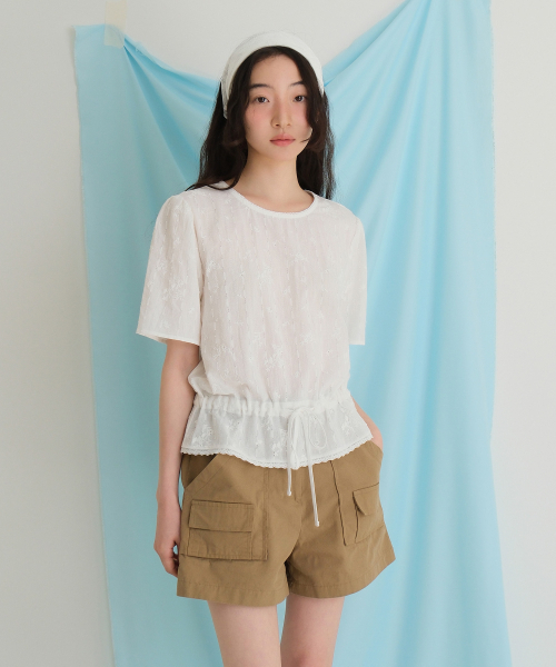 MOUI（モウイ）の「Garden lace blouse (IVORY)（シャツ/ブラウス・レディース・その他・FREE）」の2枚目の写真