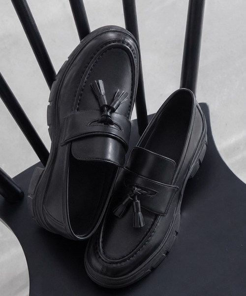 coca(ANDEX shoes product)(コカ)の「軽量 厚底 トラックソールローファー(ローファー・レディース・ブラック・SMALL/MEDIUM/LARGE)」の2枚目の写真